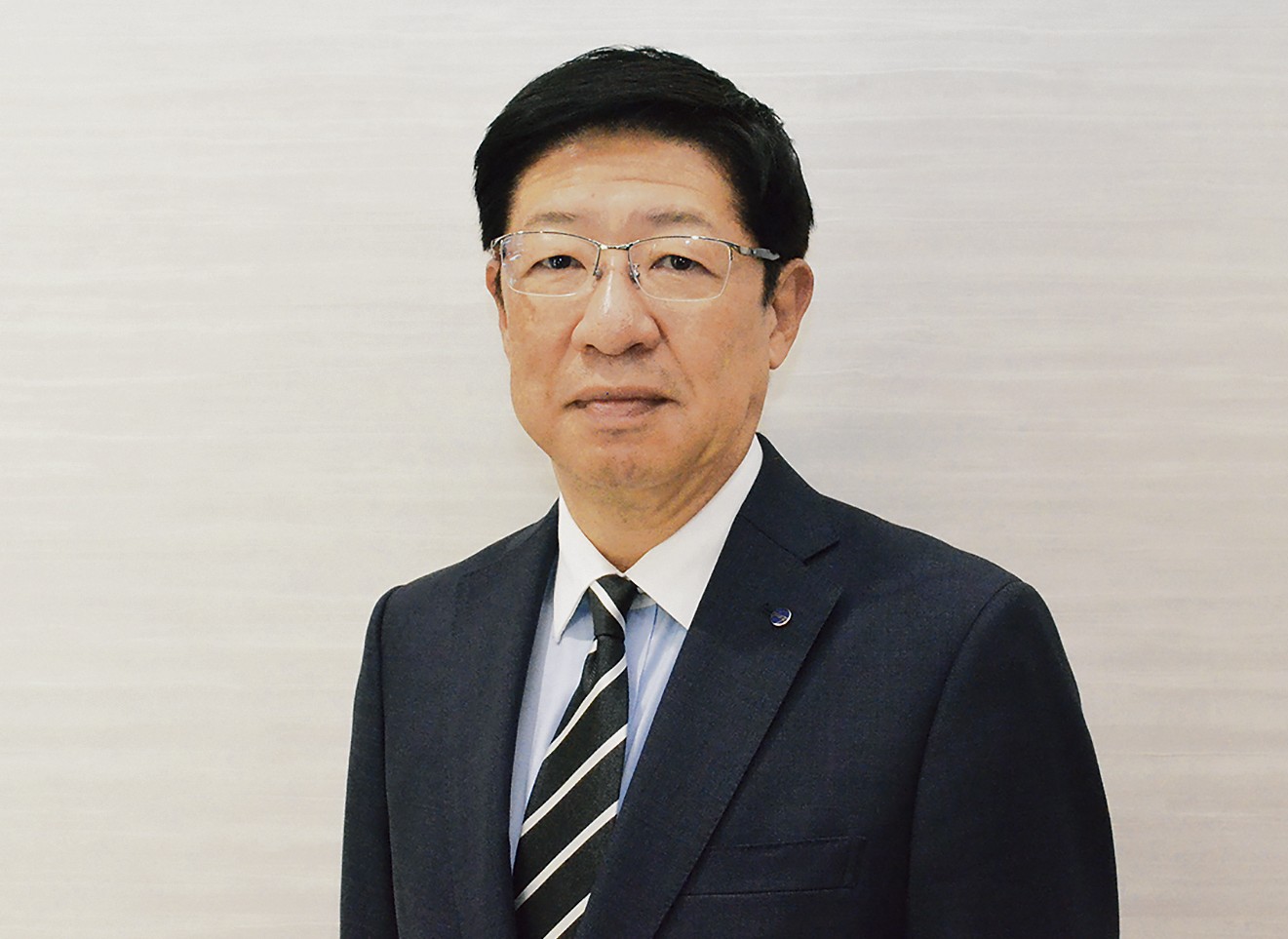 鶴田電気㈱　代表取締役社長　鶴田 哲嗣郎氏