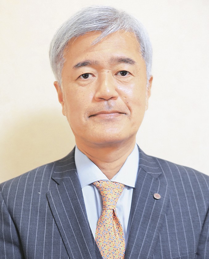 八雲製菓(株)　代表取締役社長　石井 勲氏